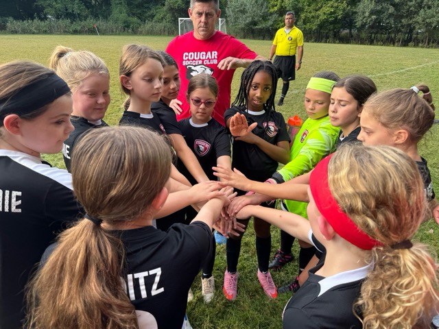 Cougar Soccer Club travel players