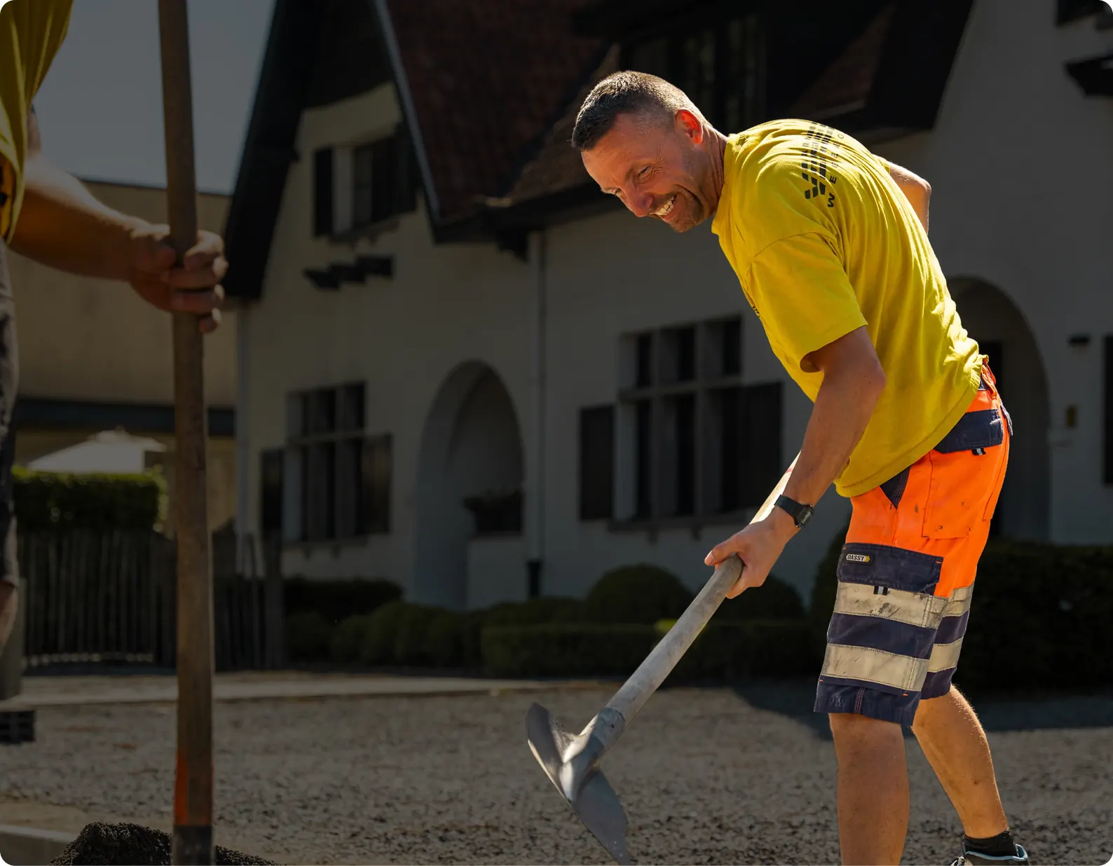 Collega aan het werk op kantoor