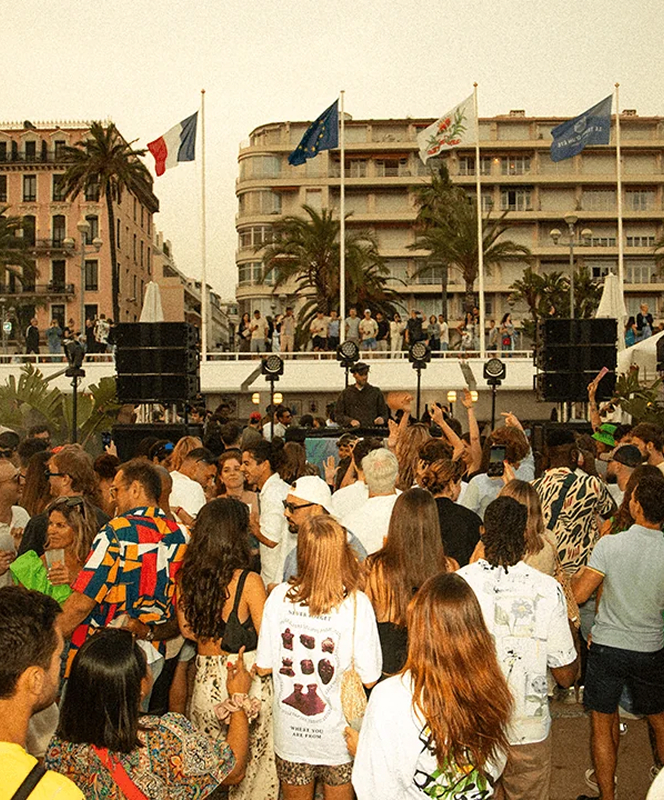 Cocktail et détente beach club niçois, Le Temps d'un Été