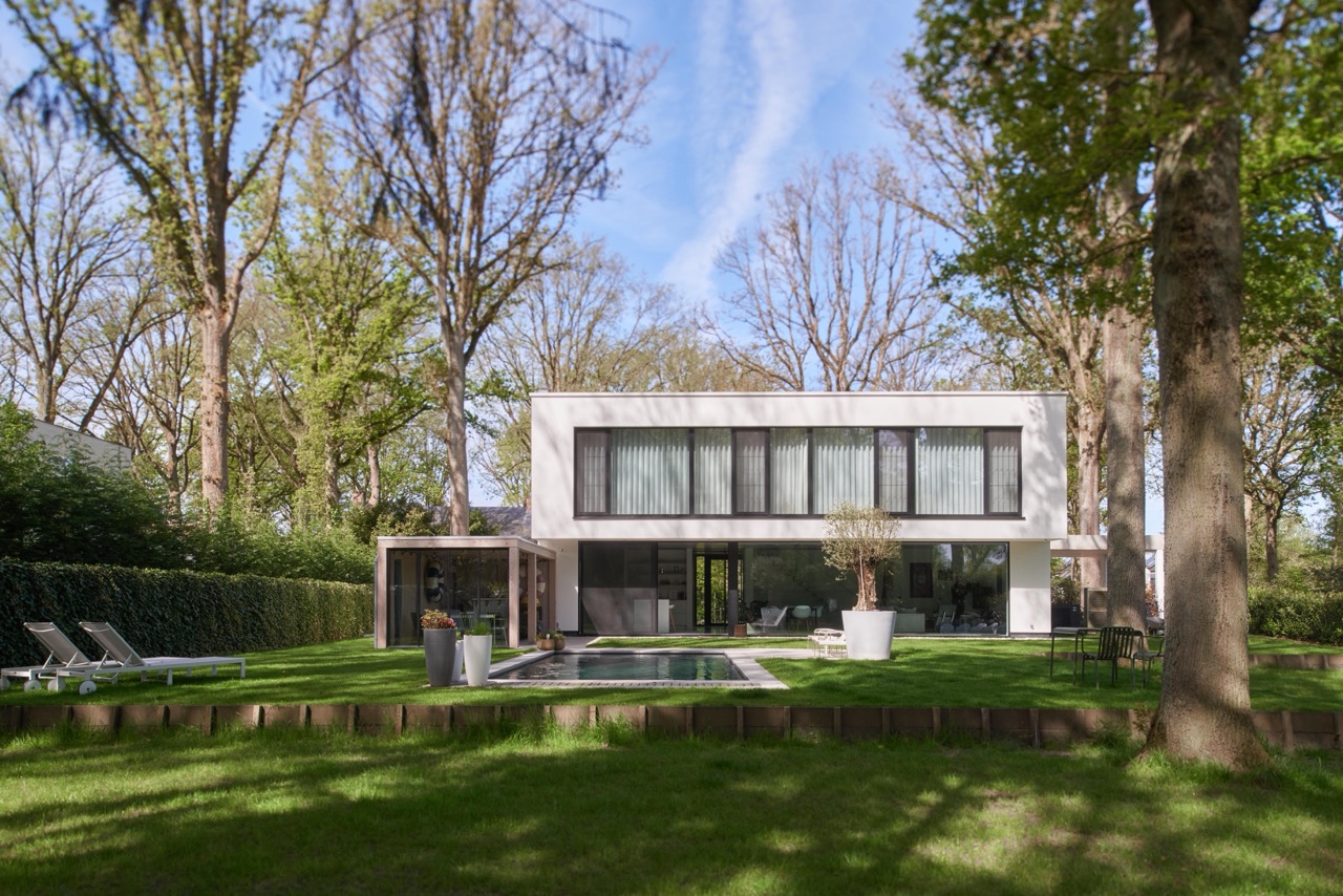 Moderne betonwoning op maat