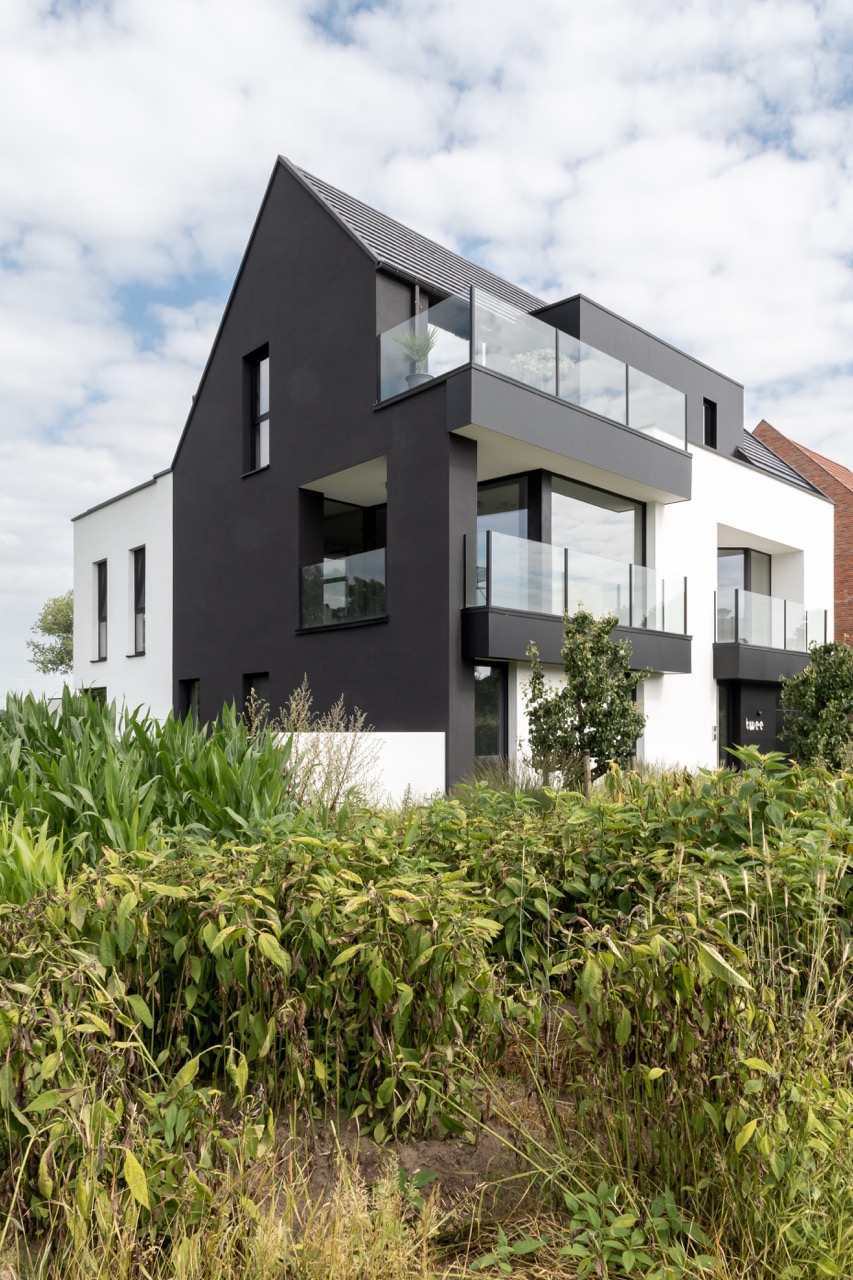 Betoninterieur met warme afwerking