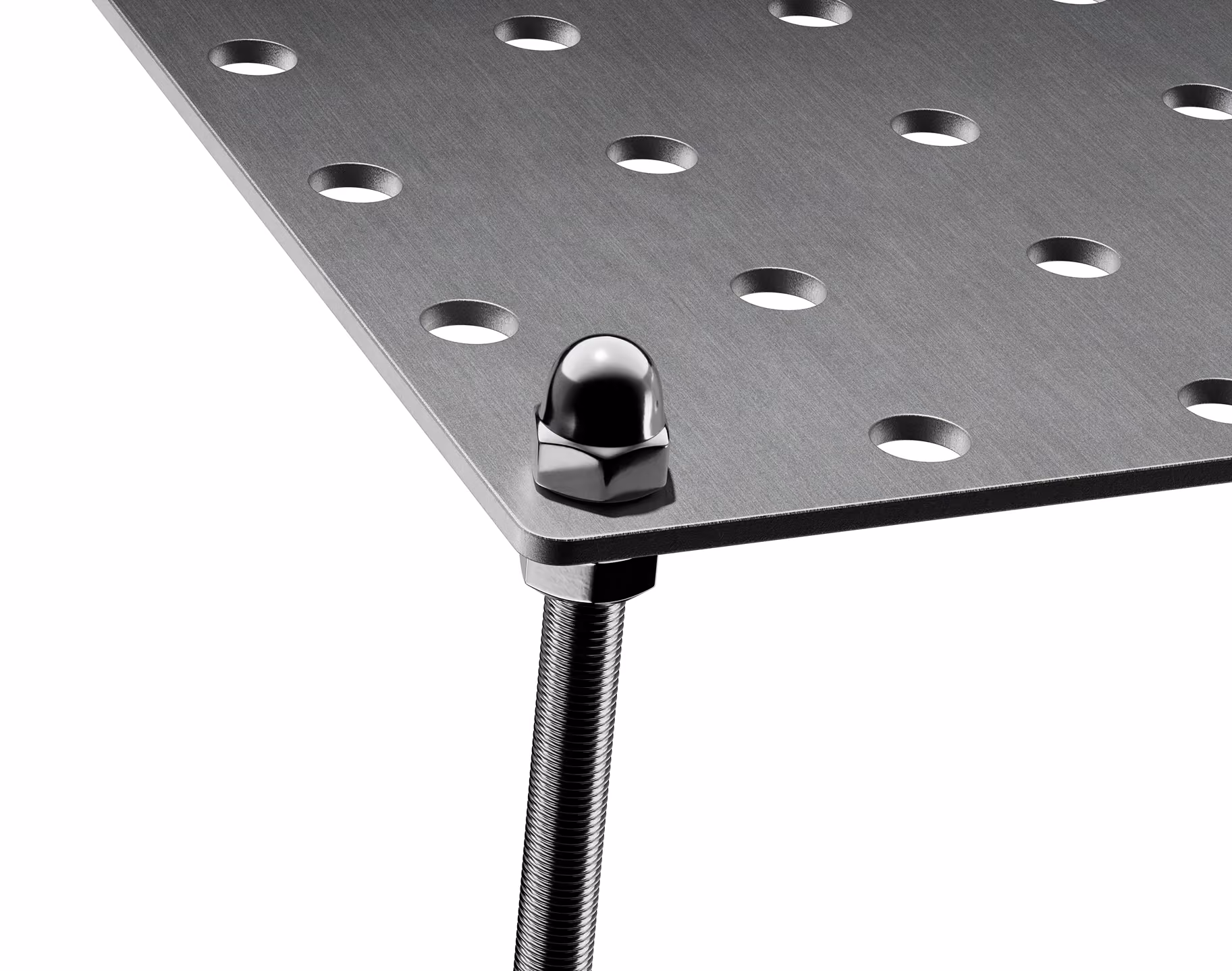 Metallplatte mit quadratischem Lochraster, befestigt an Gewindestab mit Mutter und Kappe.