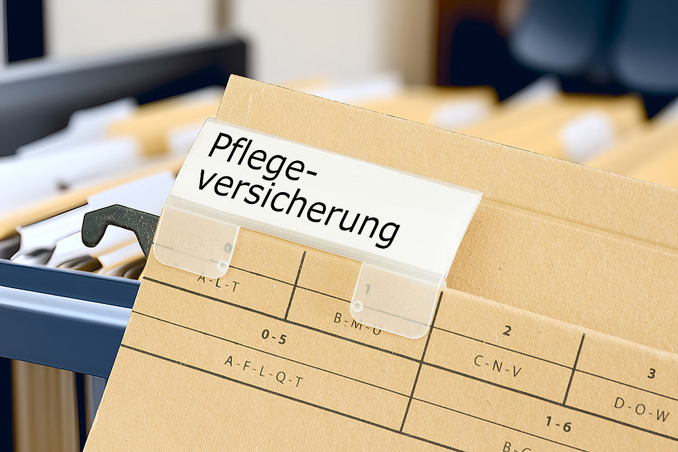 Zu viel Pflegeversicherung gezahlt? Diese Regelungen zur Erstattung und Verzinsung müssen Arbeitgeber kennen