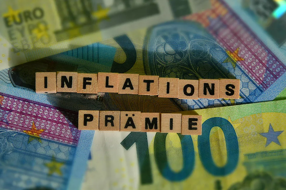 Bis zu 3.000 Euro steuerfrei und abgabenfrei: Was Arbeitgeber über die Inflationsprämie wissen müssen