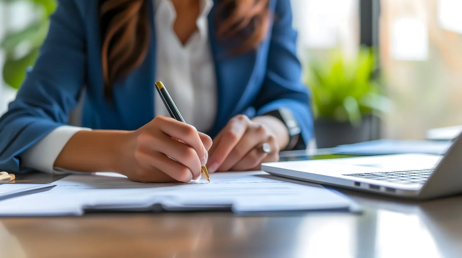 Die 5 besten E-Signatur-Anbieter 2025 für HR-Teams im Vergleich