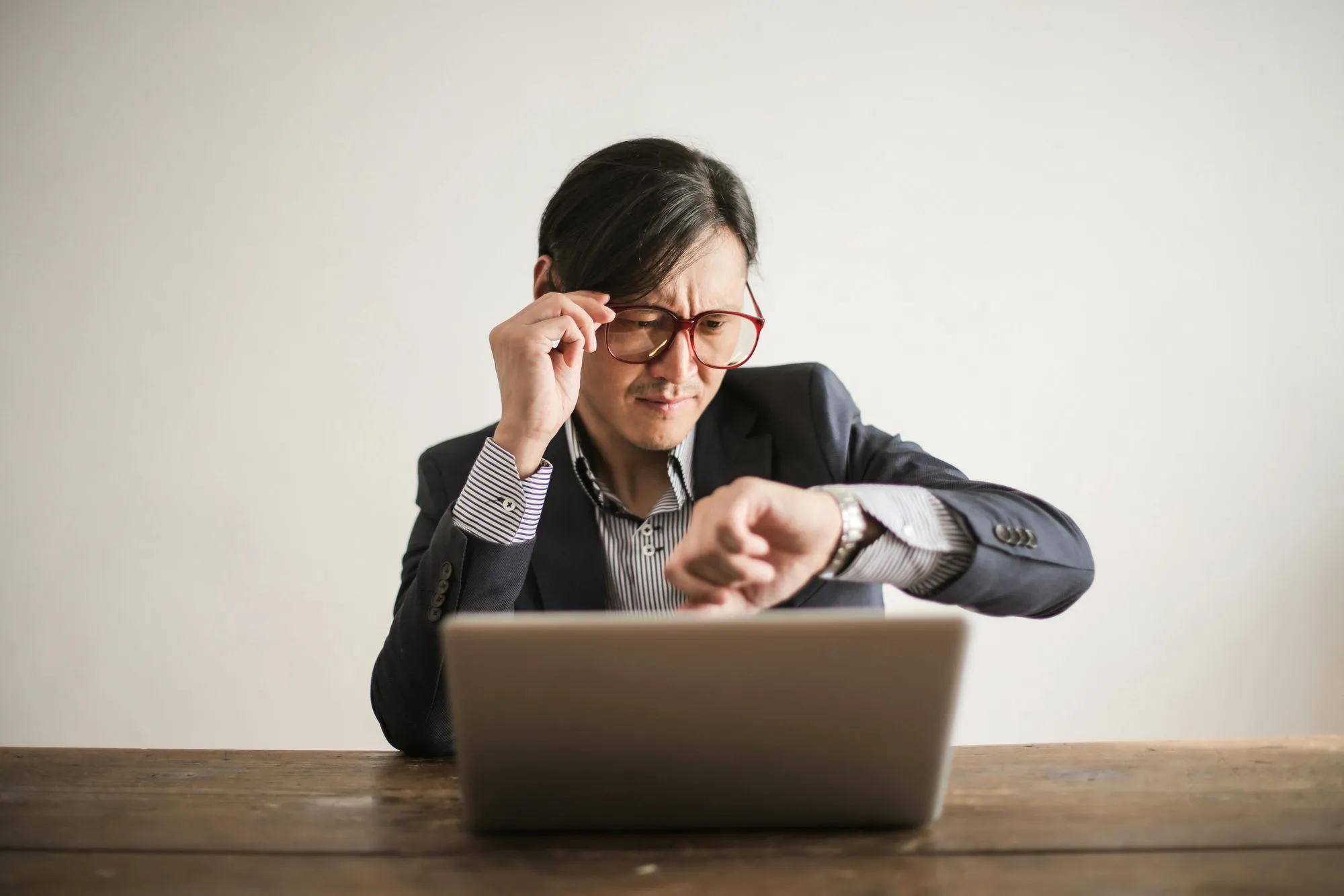 Zeiterfassung im digitalen Zeitalter: Tools und Best Practices für 2025