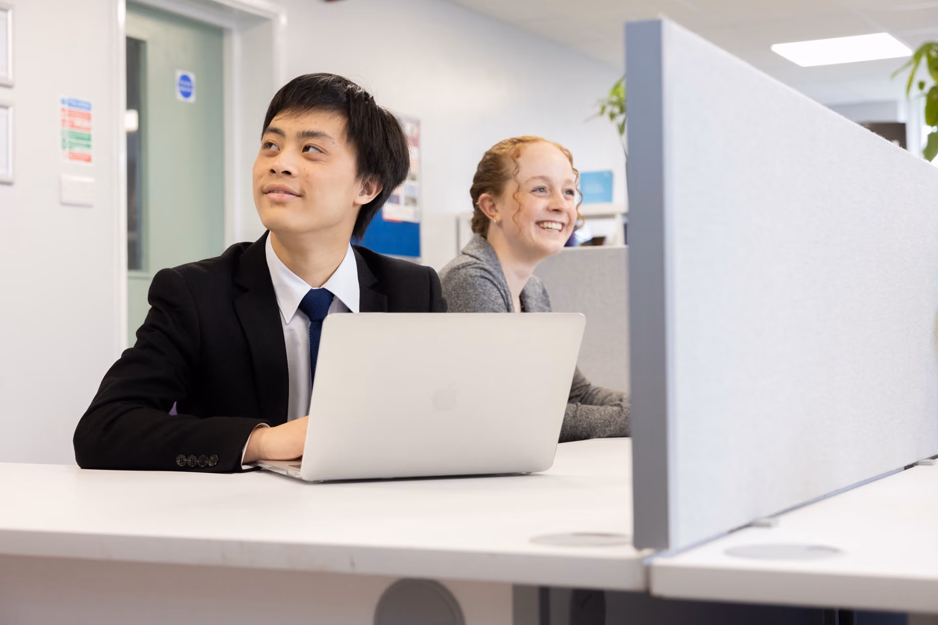 Sixth Form students in a Top Universities Programme seminar