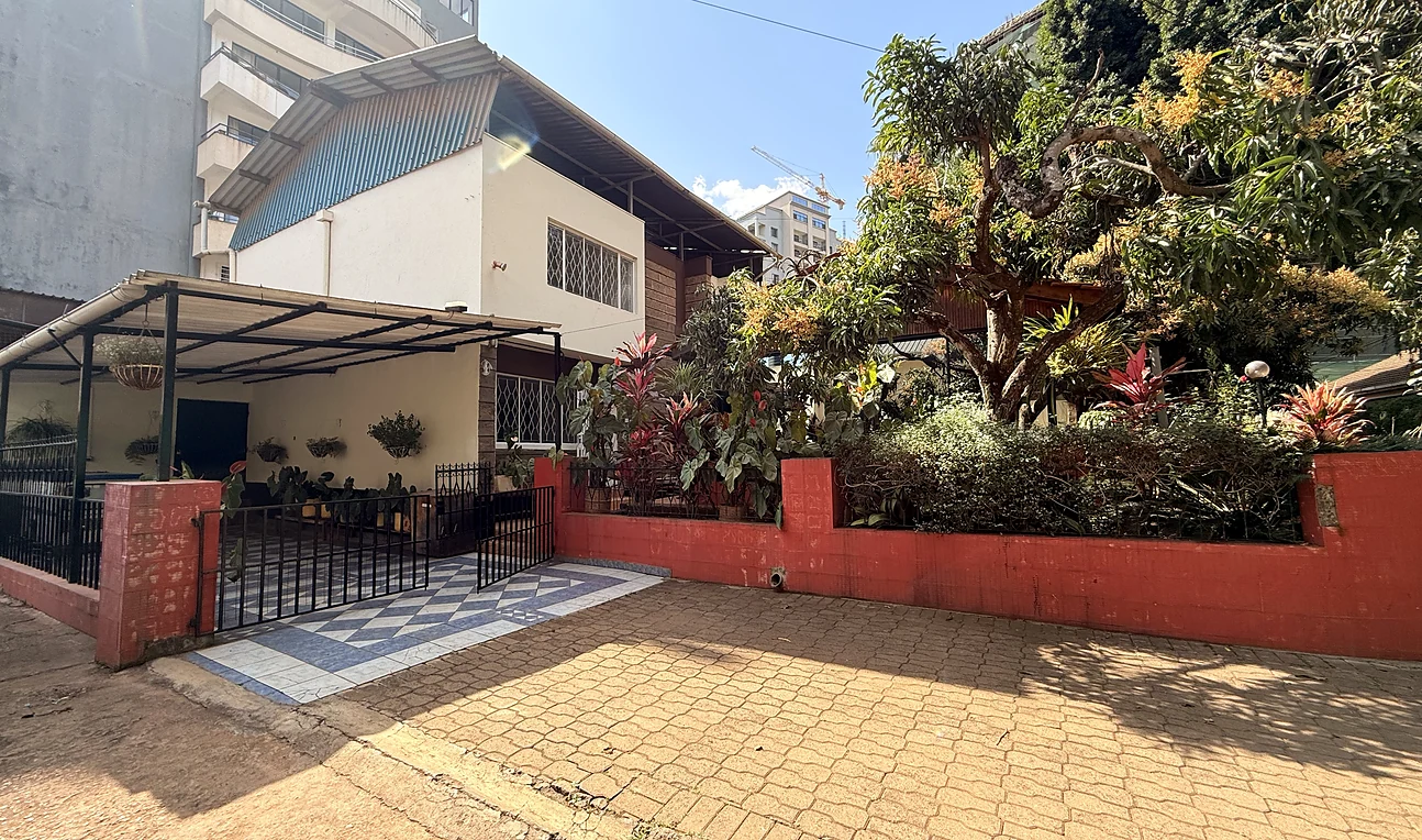 4000 sqf Commercial Standalone