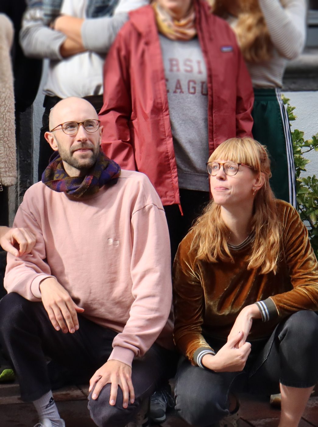 Katha und Robin beraten gemeinsam zur Studienfinanzierung