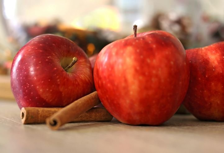 Apples and cinnamon to make a cinnamon apple serenity mocktail.