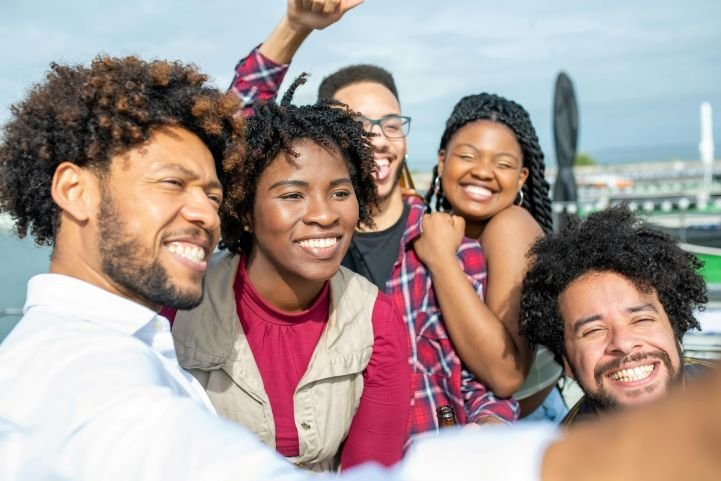 Group of young people enjoying a sense of belongingness.