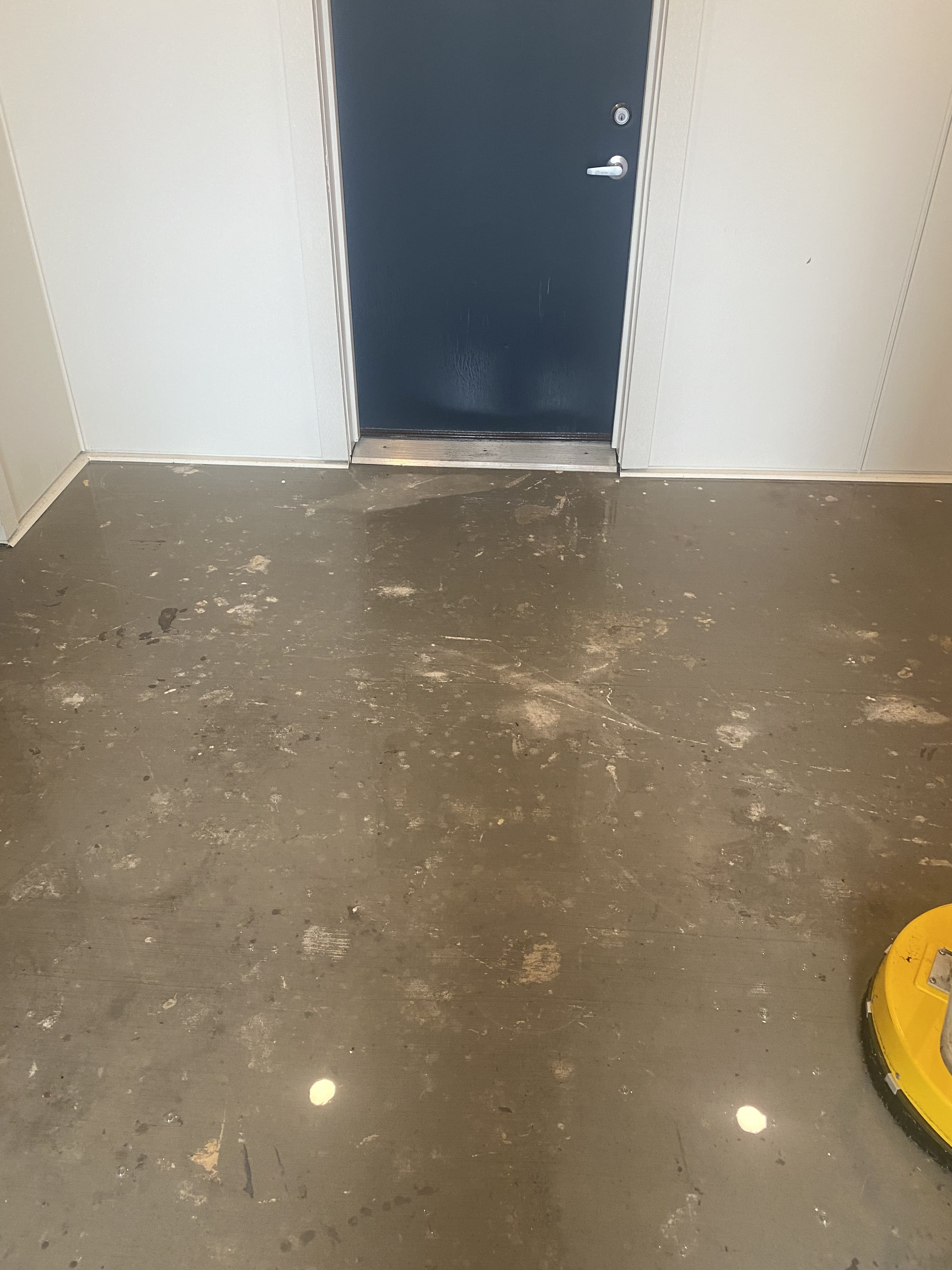 Goodman Real Estate – Breezeway & Sidewalk Pressure Washing_Before