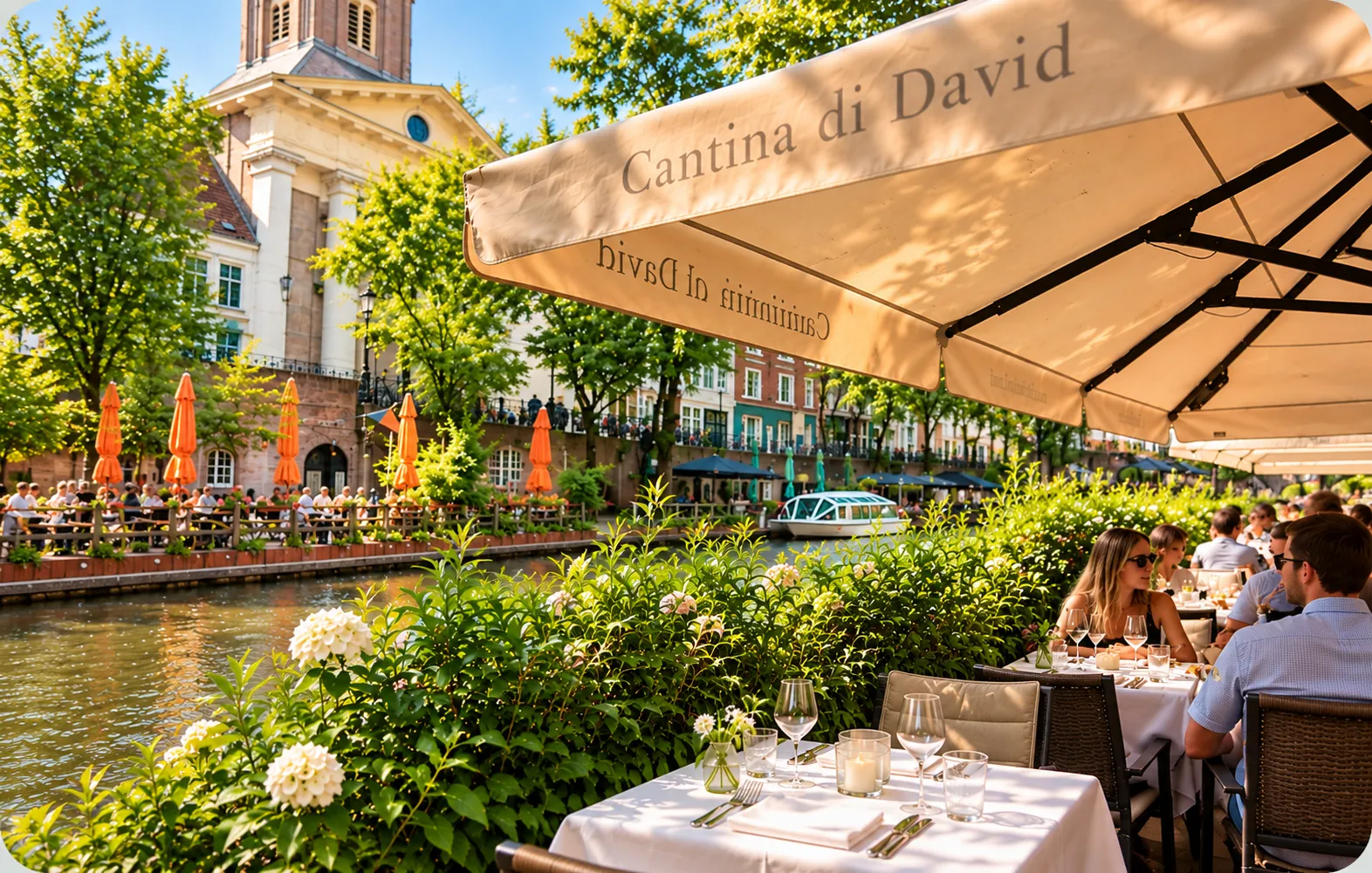 Grachtterras van Cantina di David met hortensia's en weelderige beplanting langs het water