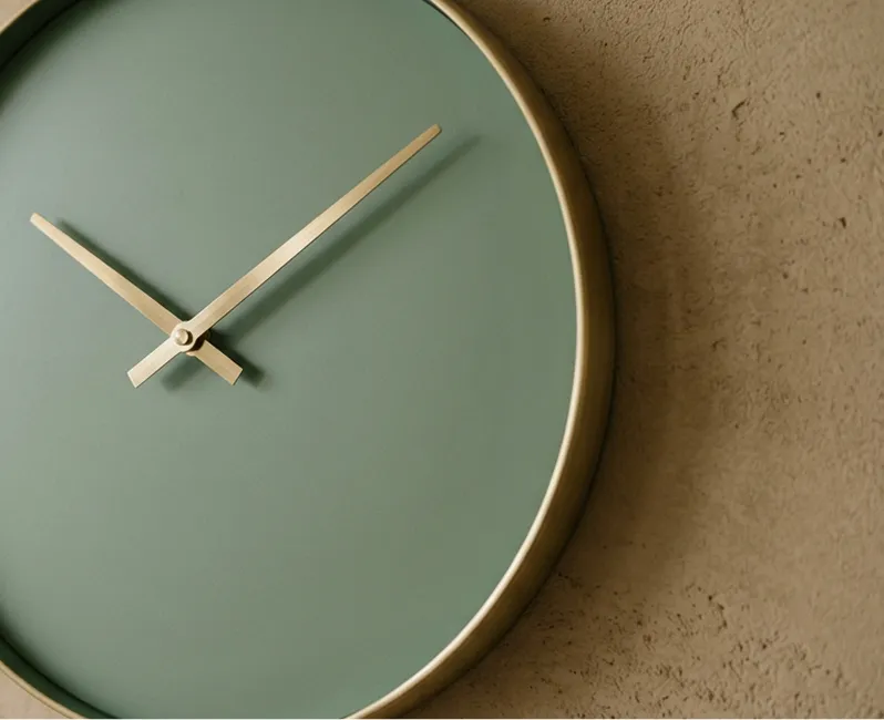 Members choosing class times from the flexible schedule