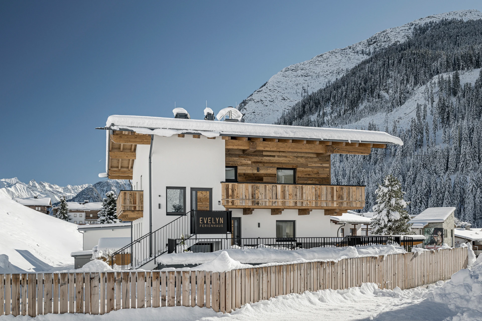 Ferienhaus Evelyn in Vorderlanersbach im Winter