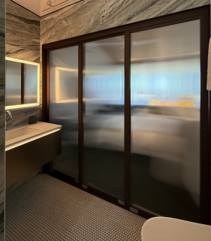 RO44 Triple Sliding Door System