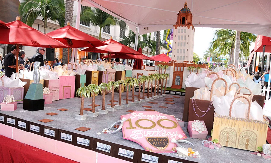 Beverly Hills 100th birthday cake with palm trees
