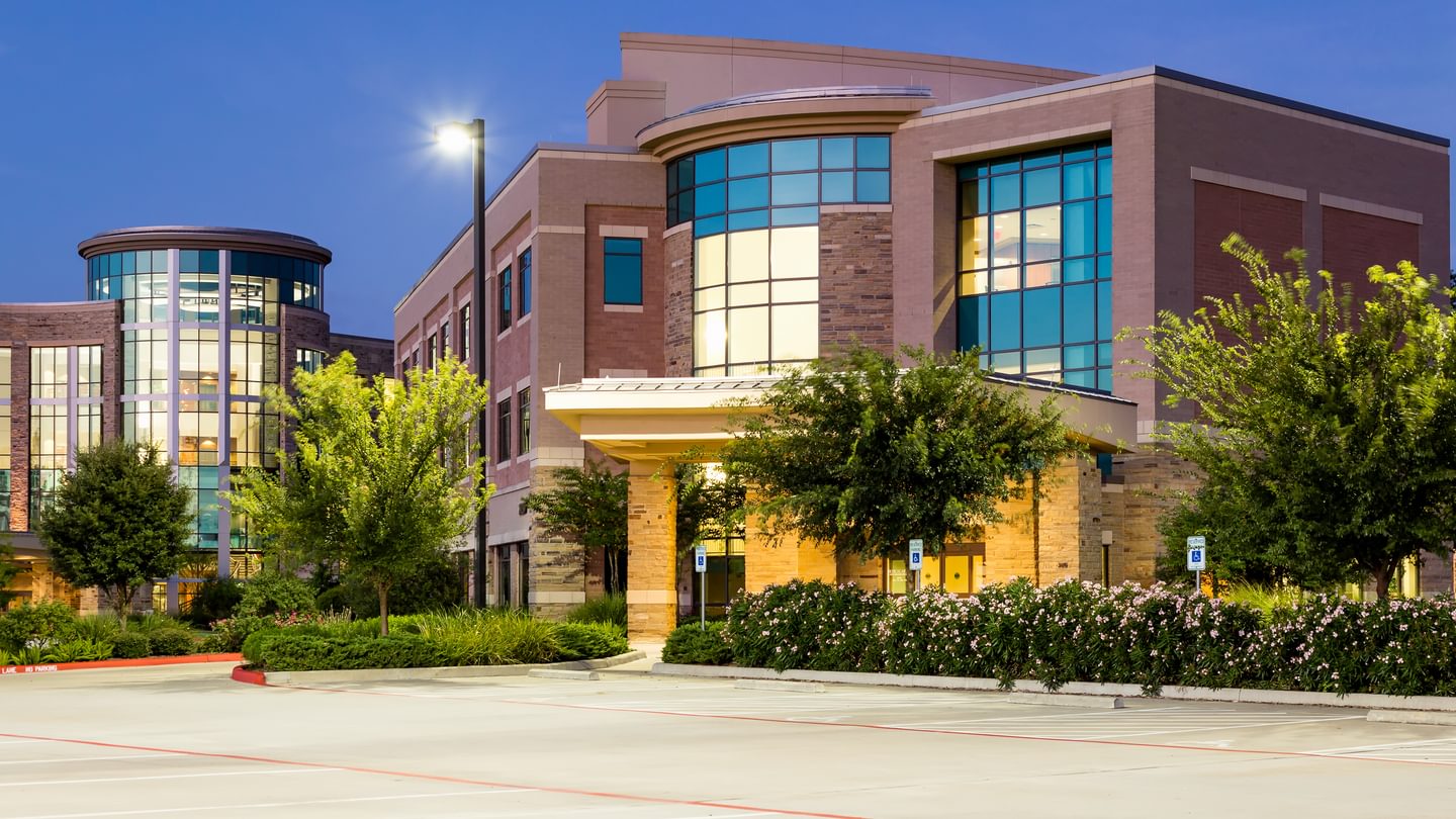 Houston Medical Office Building, a three-story, 40,000-square-foot facility connected to a 227,000-square-foot national health-system hospital, Houston, Texas