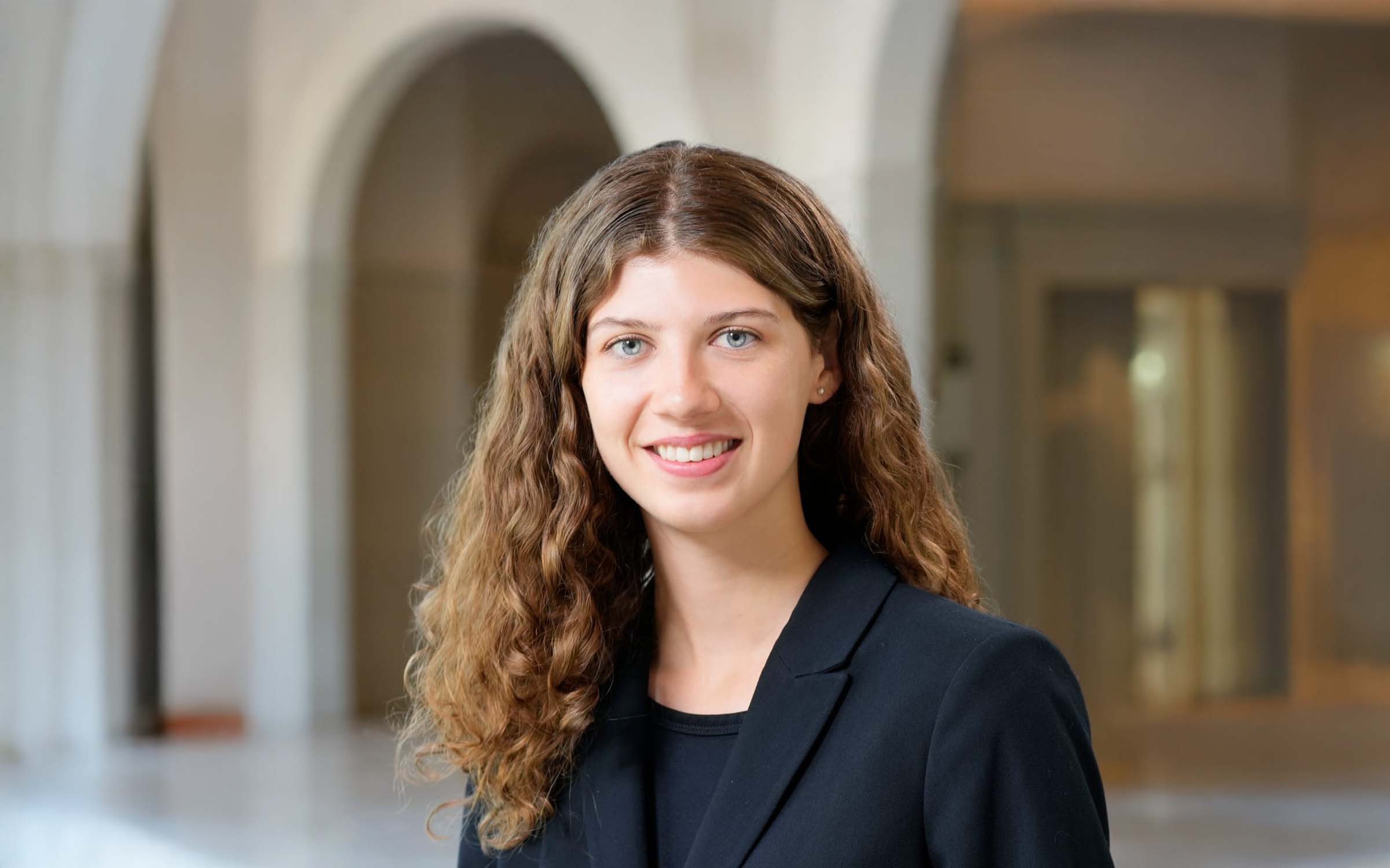 Monika Multhauf headshot, Hammes Partners