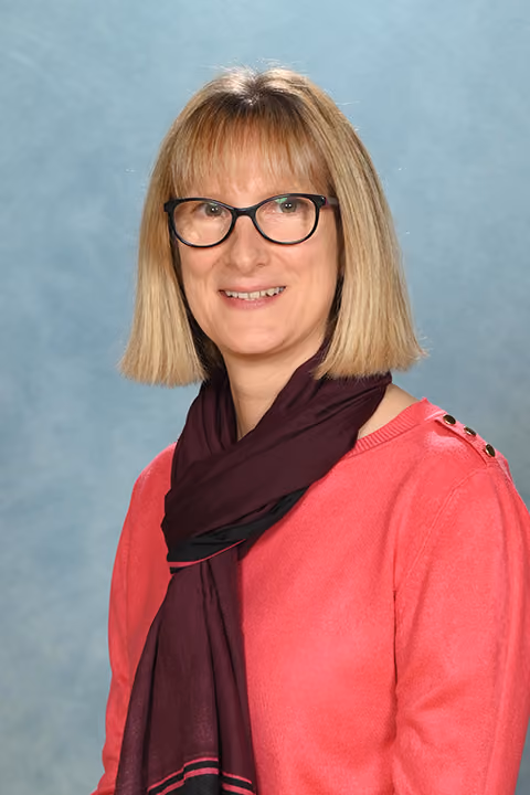 Headshot of Mrs Y Williams, Teaching Assistant
