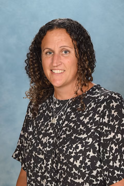 Headshot of Miss L Milsom, Support Staff.