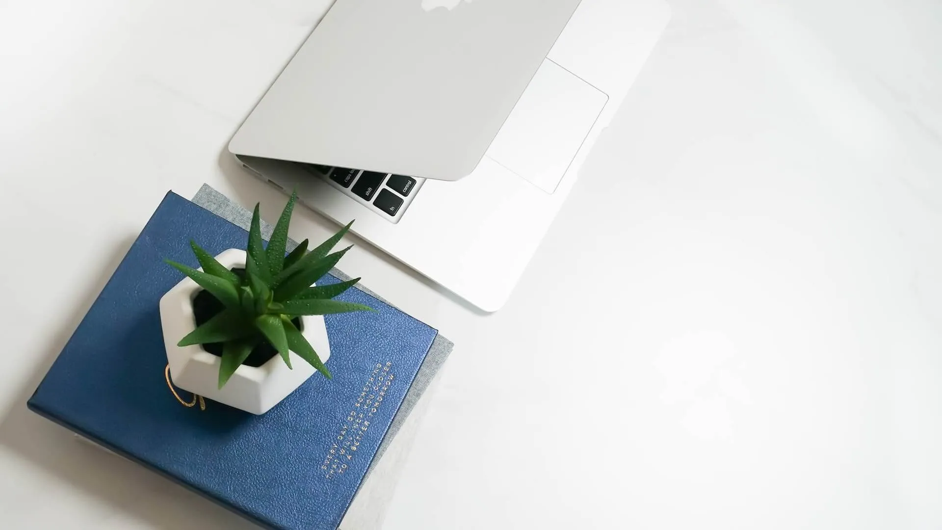 Fragment - Marketing Landing Page Template Image