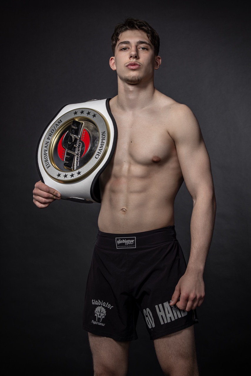 Kickboxtraining im Gladiator Area 76