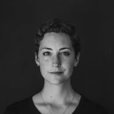 Testimonial V2 Author