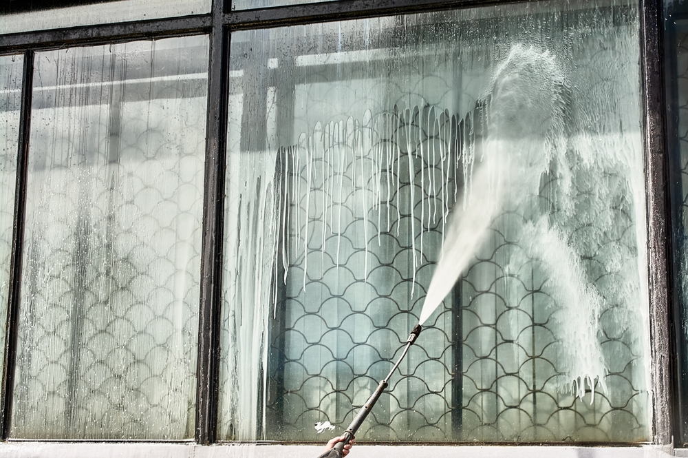 Clean home exterior and windows in Mandeville, LA