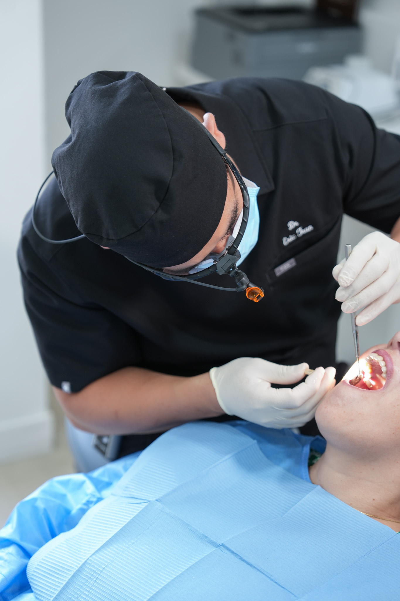 Hygitech fournit aux chirurgiens-dentistes les produits et équipements de chirurgie. Pour soutenir sa croissance en France et à l'export, l'entreprise a confié son marketing à CMO Studio.