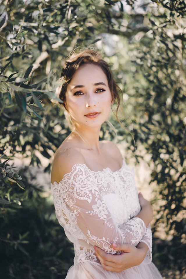 Bridal makeup and hair for a seaside wedding