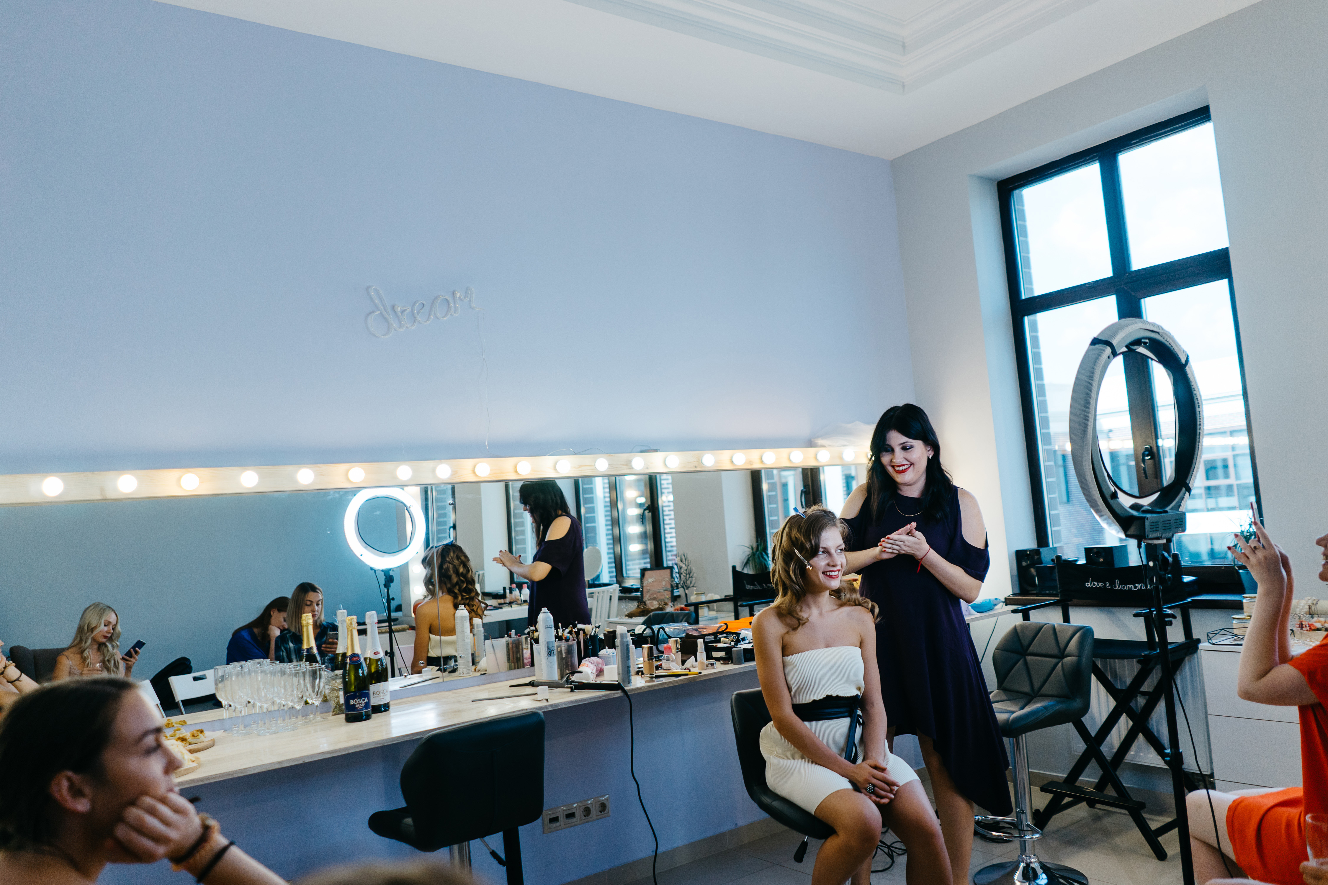 Professional makeup training for beauty artists