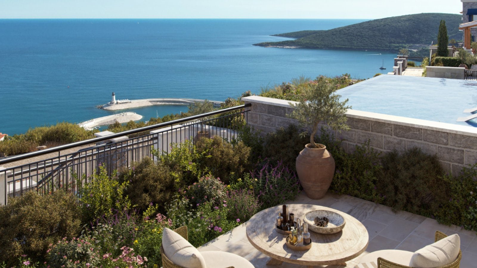 Horizon Sea-View Apartments at Luštica Bay