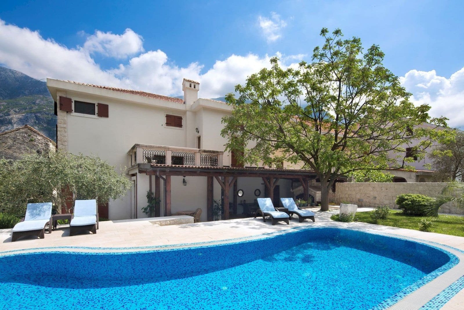 Villa Palazzo Boka in Prčanj, Kotor Bay
