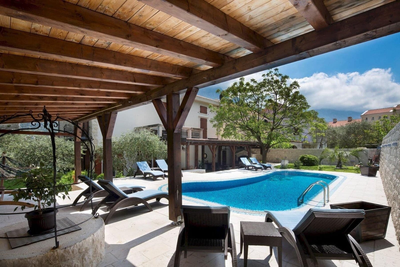 Villa Palazzo Boka in Prčanj, Kotor Bay