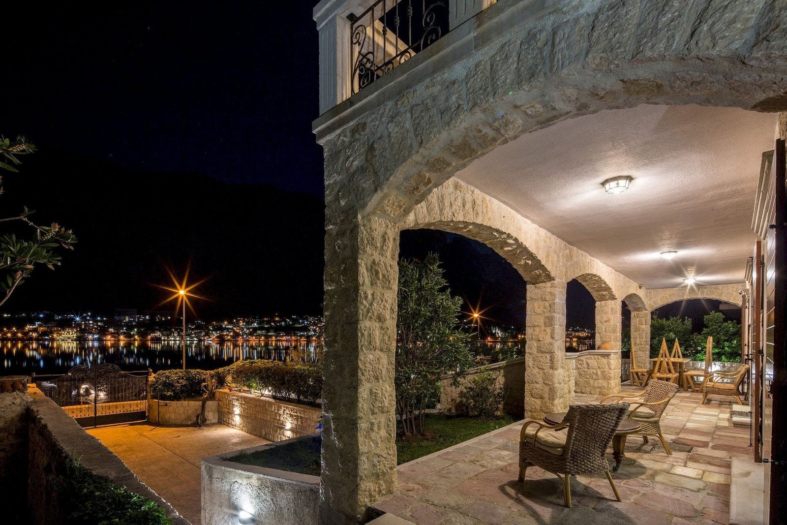 Villa Palazzo Boka in Prčanj, Kotor Bay