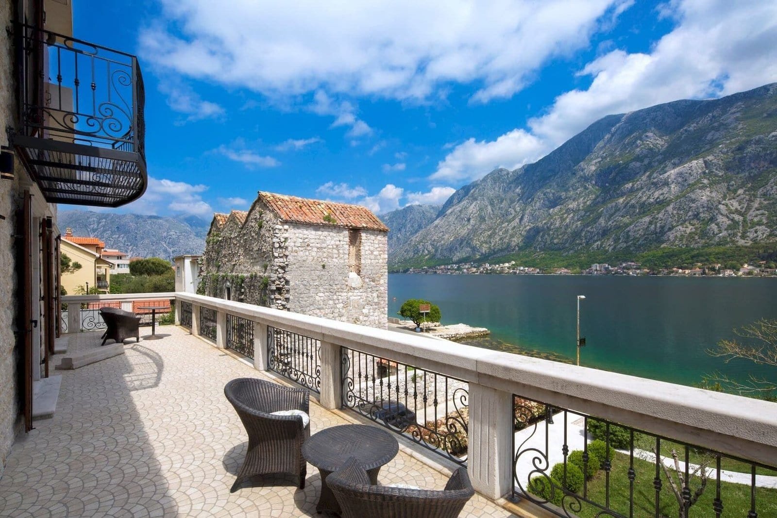Villa Palazzo Boka in Prčanj, Kotor Bay
