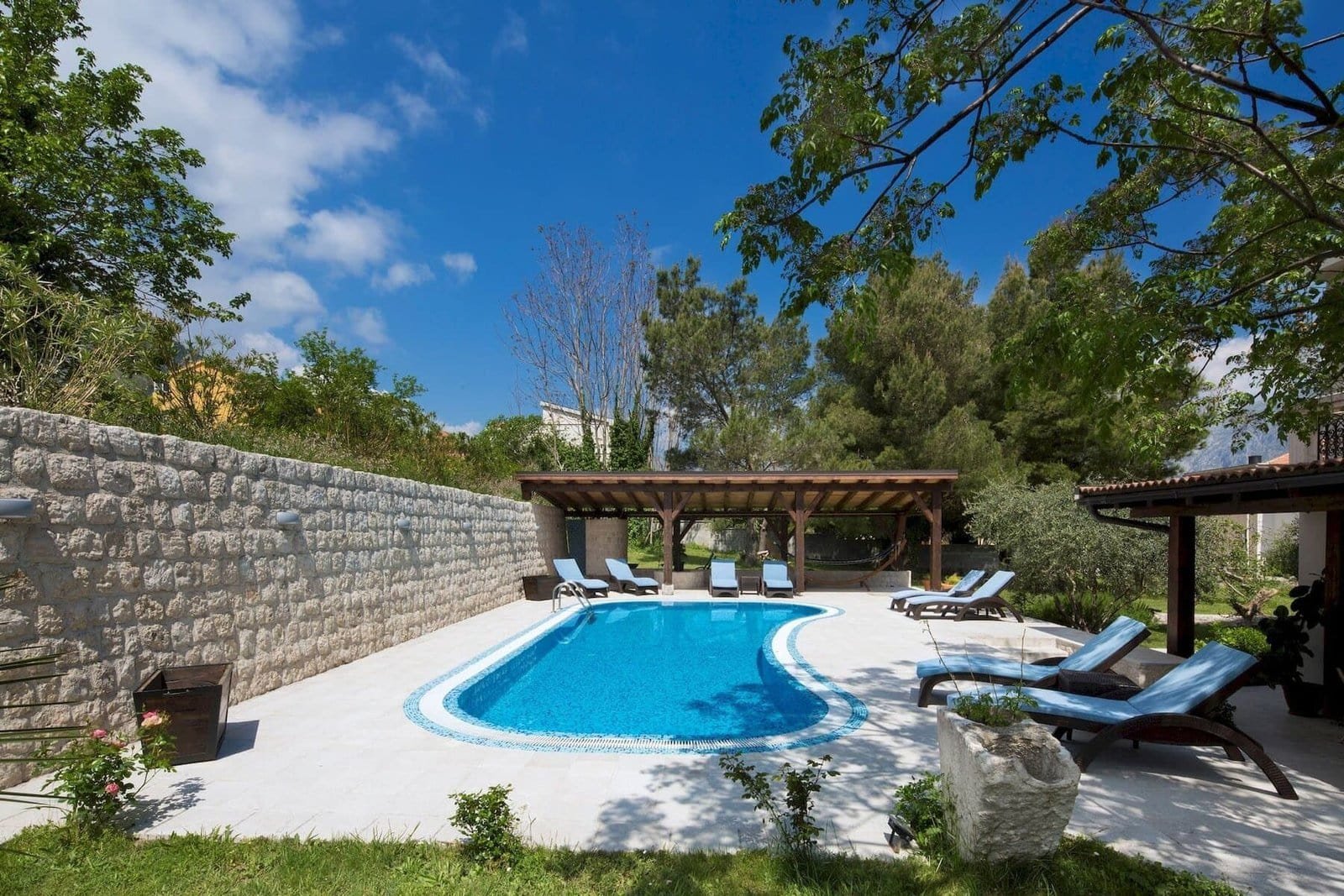 Villa Palazzo Boka in Prčanj, Kotor Bay