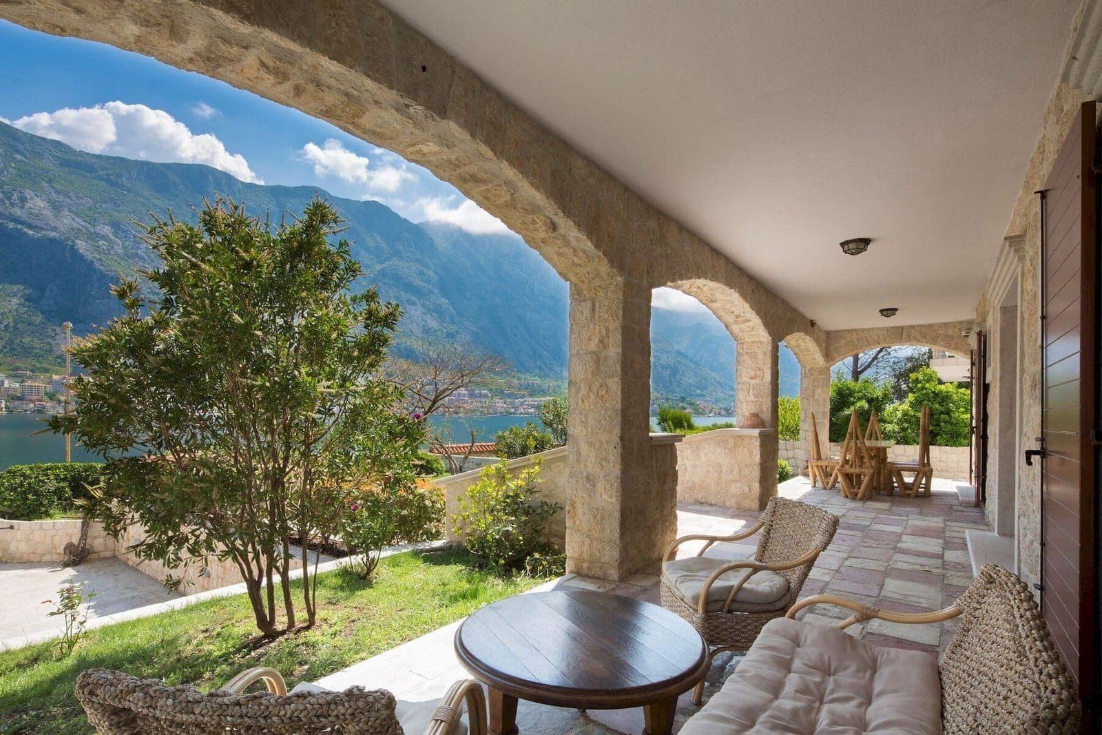 Villa Palazzo Boka in Prčanj, Kotor Bay