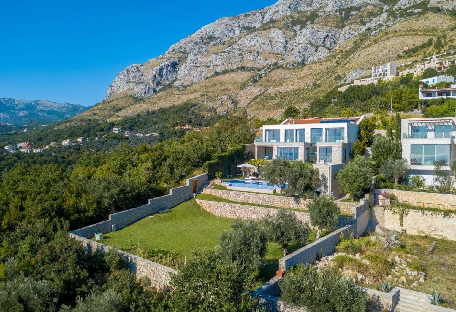Five-Bedroom Villa Panorama in Reževići, Budva Riviera