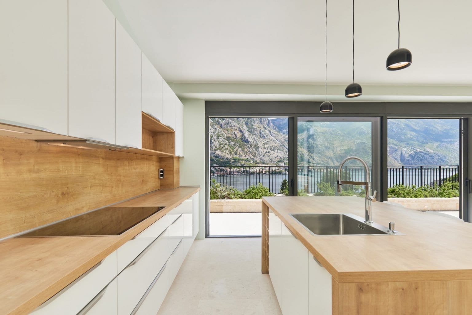 Villa Sunnyside in Prčanj, Kotor Bay