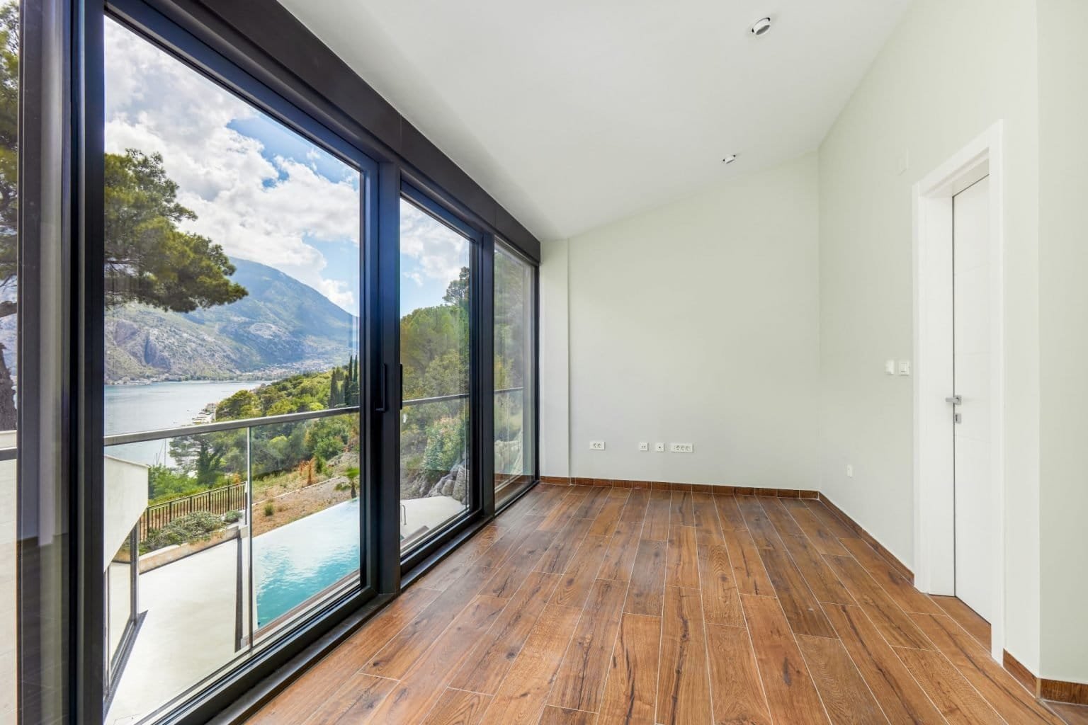 Villa Sunnyside in Prčanj, Kotor Bay