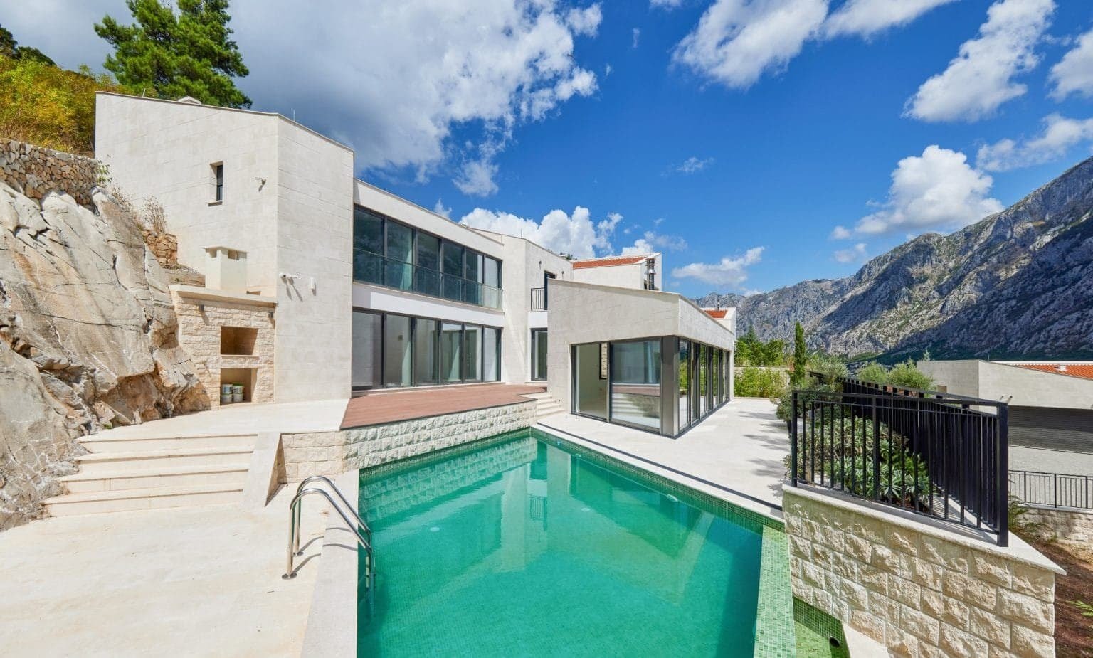 Villa Sunnyside in Prčanj, Kotor Bay