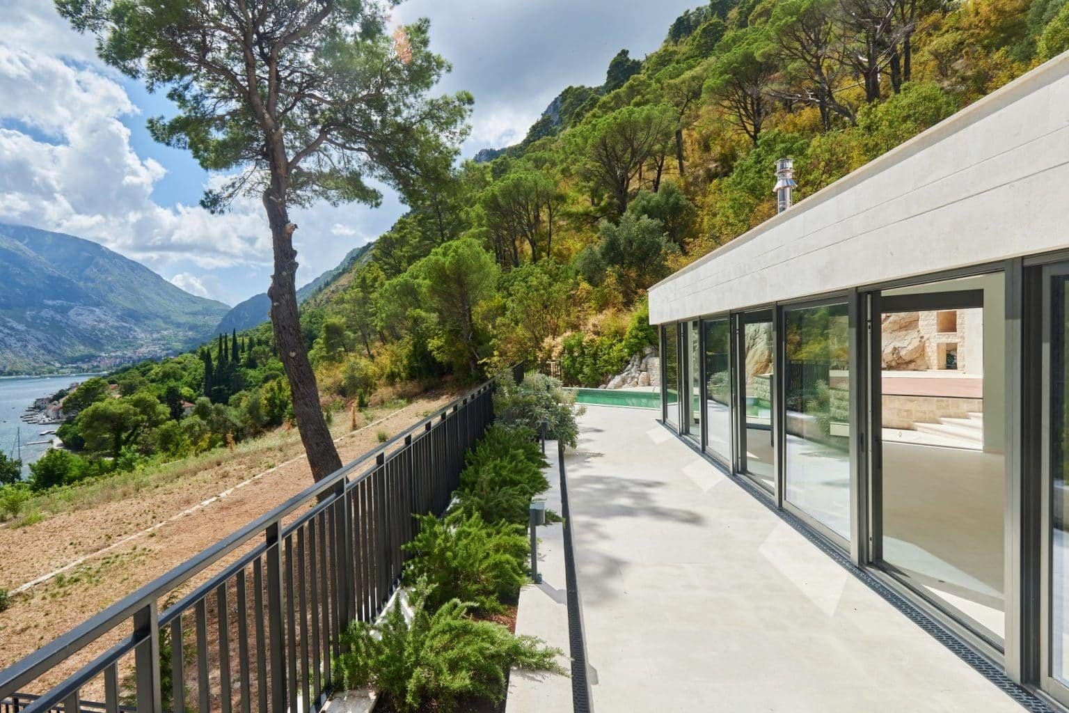 Villa Sunnyside in Prčanj, Kotor Bay
