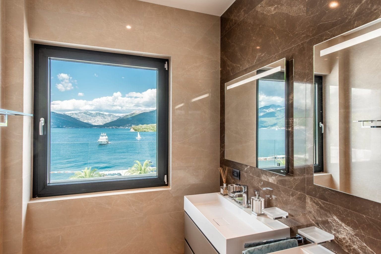 Four-Bedroom Penthouse at Nikki Beach Montenegro, Tivat