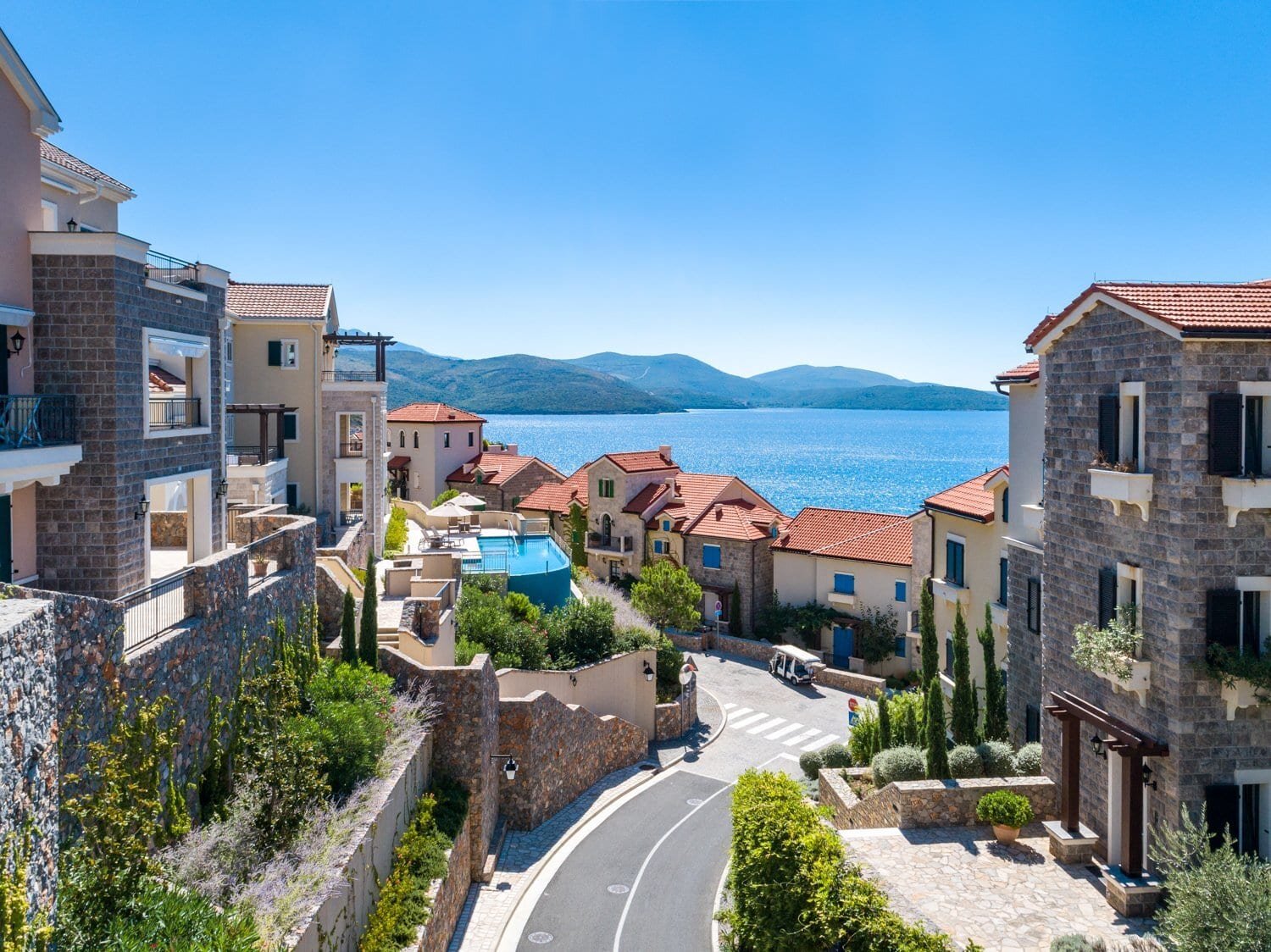 Lustica Bay