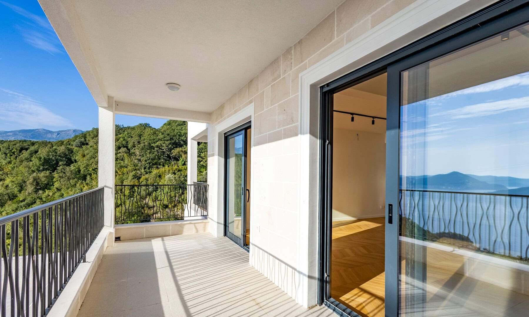 Four-Bedroom Villa with Pool and Wellness in Tudorovići, Budva