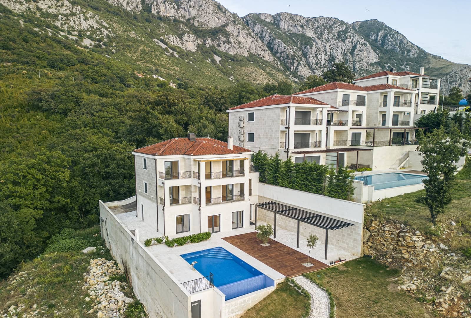 Four-Bedroom Villa with Pool and Wellness in Tudorovići, Budva