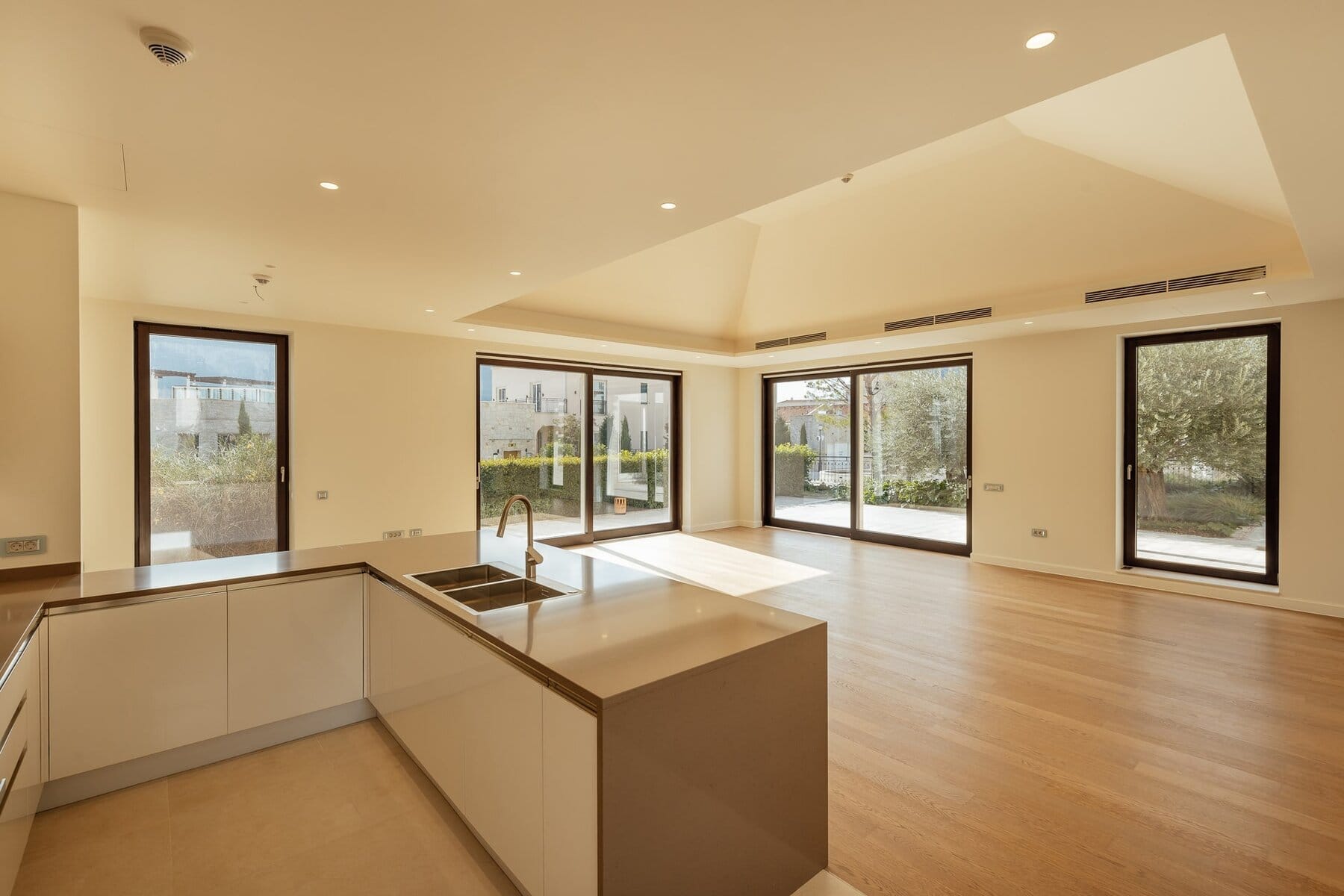 Three-Bedroom Villa with Rooftop Jacuzzi at Portonovi