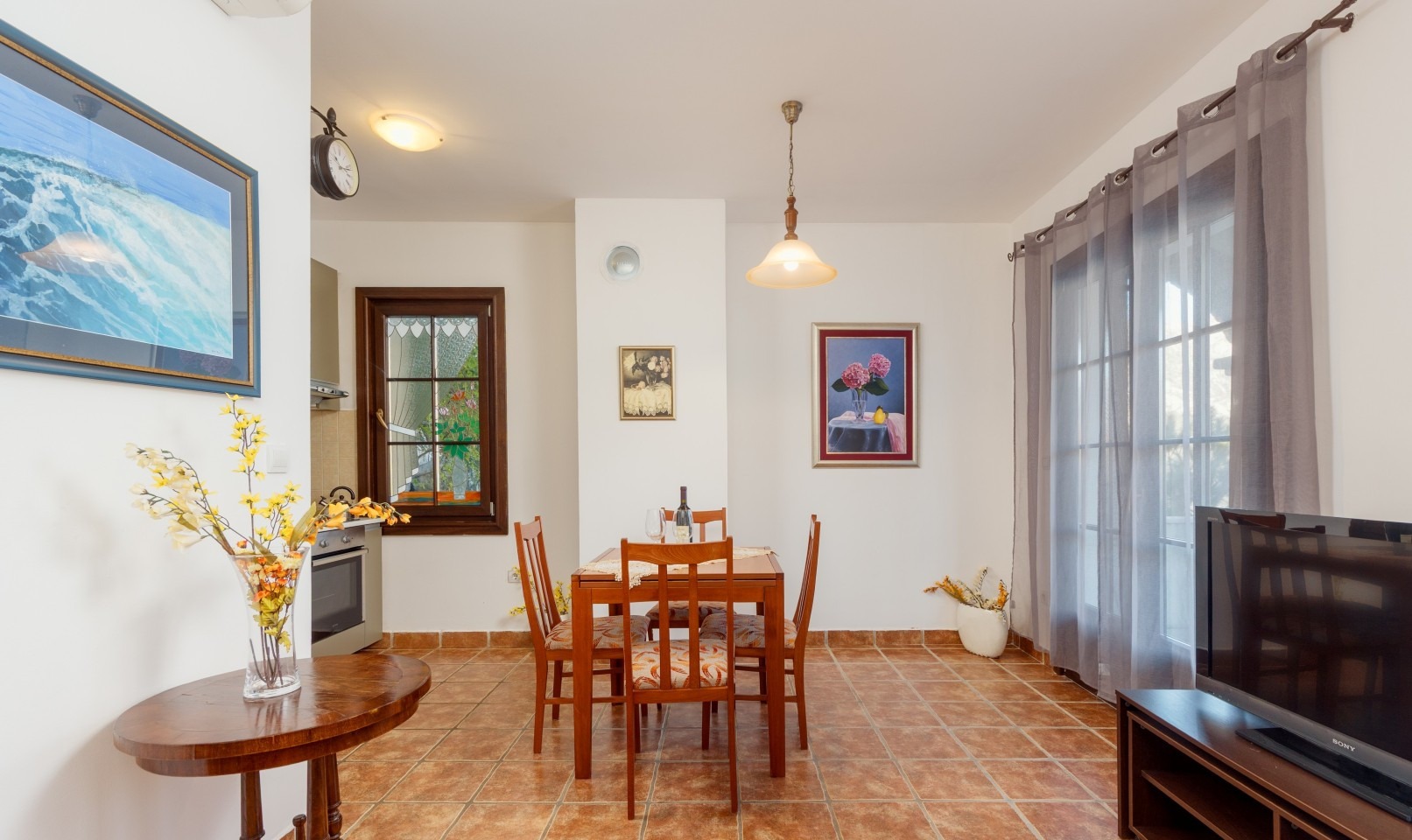 Two-Bedroom Furnished Apartment in Kostanjica, Kotor Bay